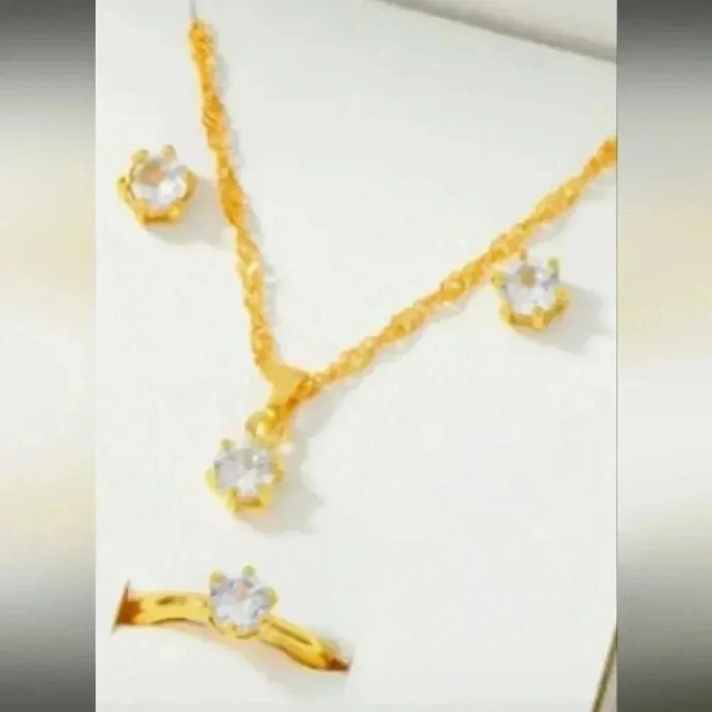 A beautiful 6 piece watch and jewelry set for ladies. NWT.. - Picture 4 of 5